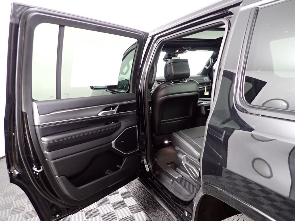 New 2026 Jeep Grand Wagoneer 4WD w/ Quick Order Packge 29V Upland image 37