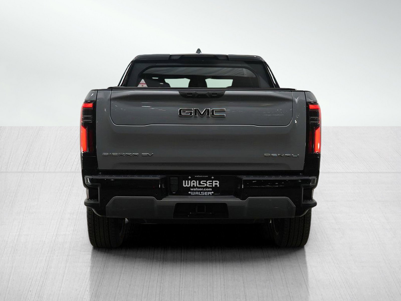 Used 2024 GMC Sierra EV Denali image 4