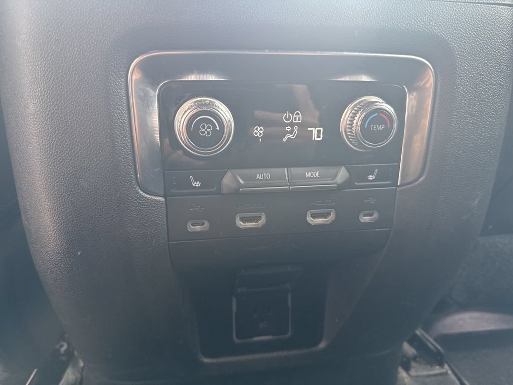 Used 2021 GMC Yukon XL AT4 w/ AT4 Premium Package AWD/4WD image 16