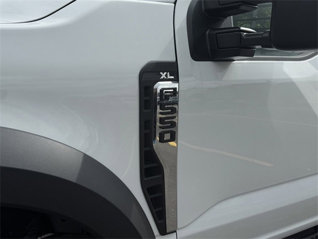 New 2025 Ford F550 4x4 Regular Cab Super Duty image 7