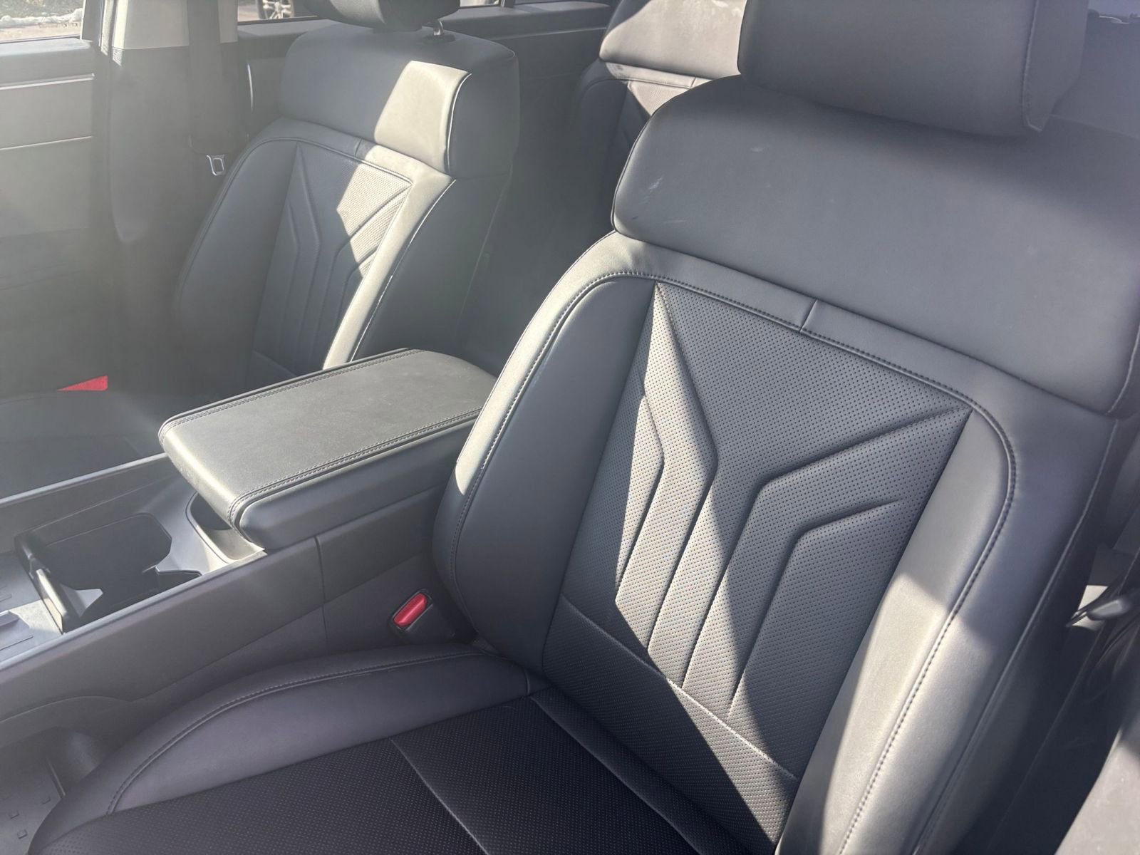 Used 2025 Hyundai Santa Fe SEL image 35