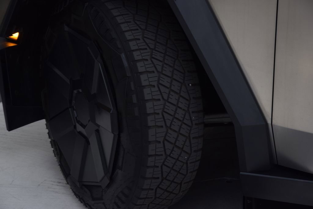 Used 2025 Tesla Cybertruck Cyberbeast image 9