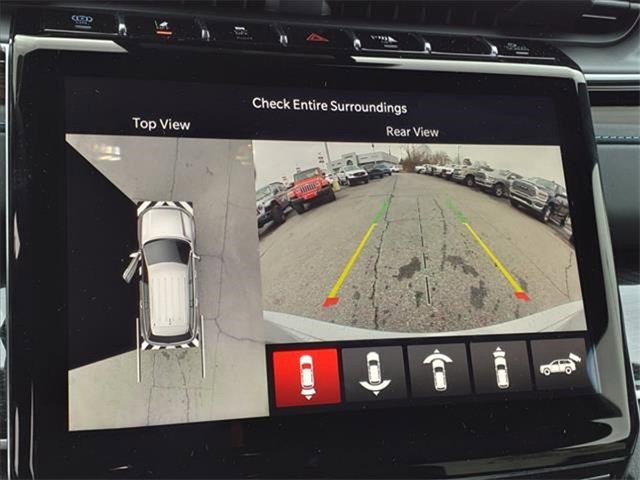 New 2022 Jeep Grand Cherokee Trailhawk w/ Advanced Protech Group II image 23