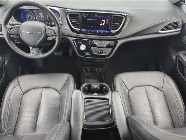 Used 2021 Chrysler Pacifica Touring-L w/ S Appearance Package FWD image 16