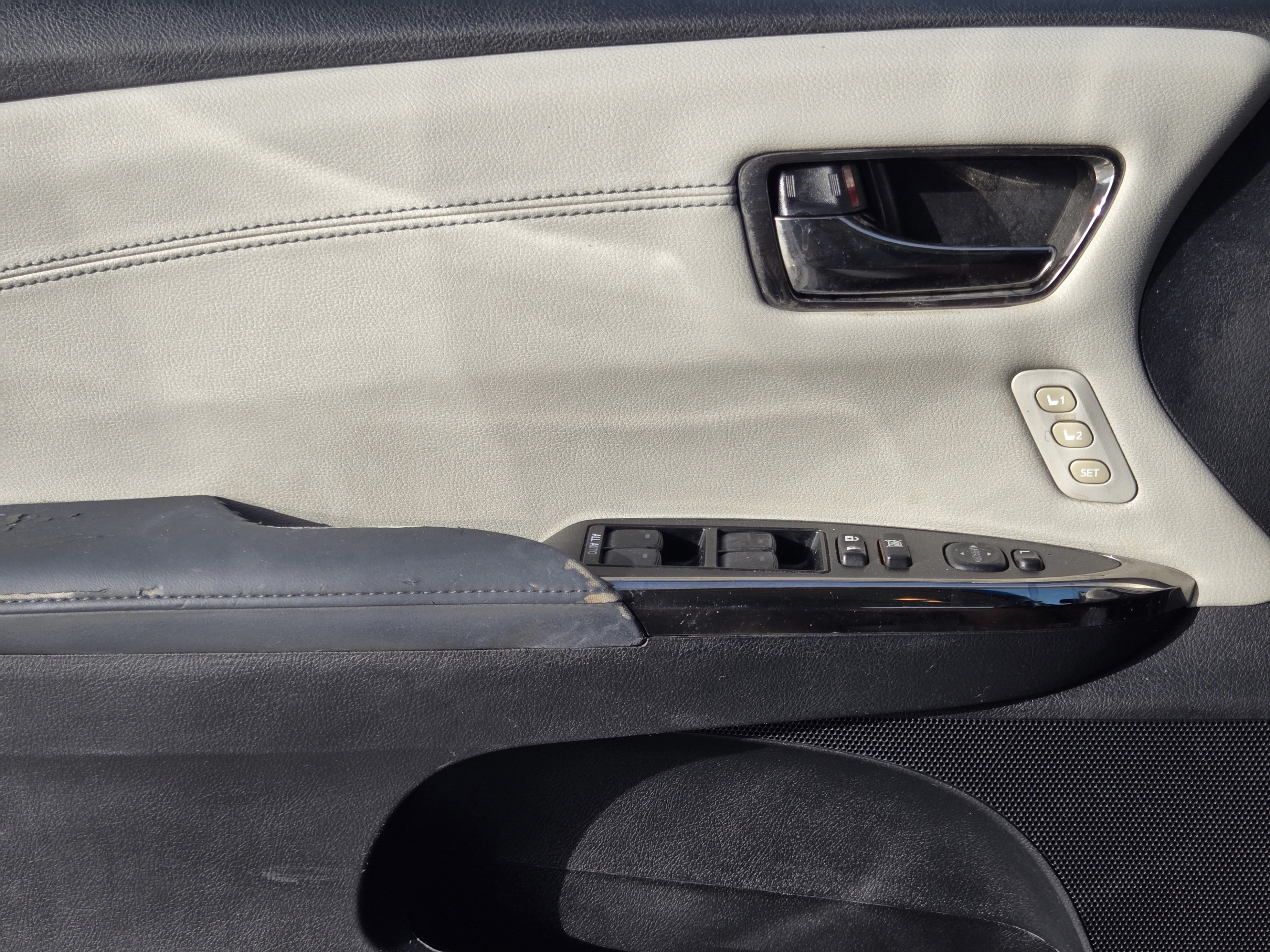 Used 2014 Toyota Avalon Limited w/ Technology Package FWD image 20