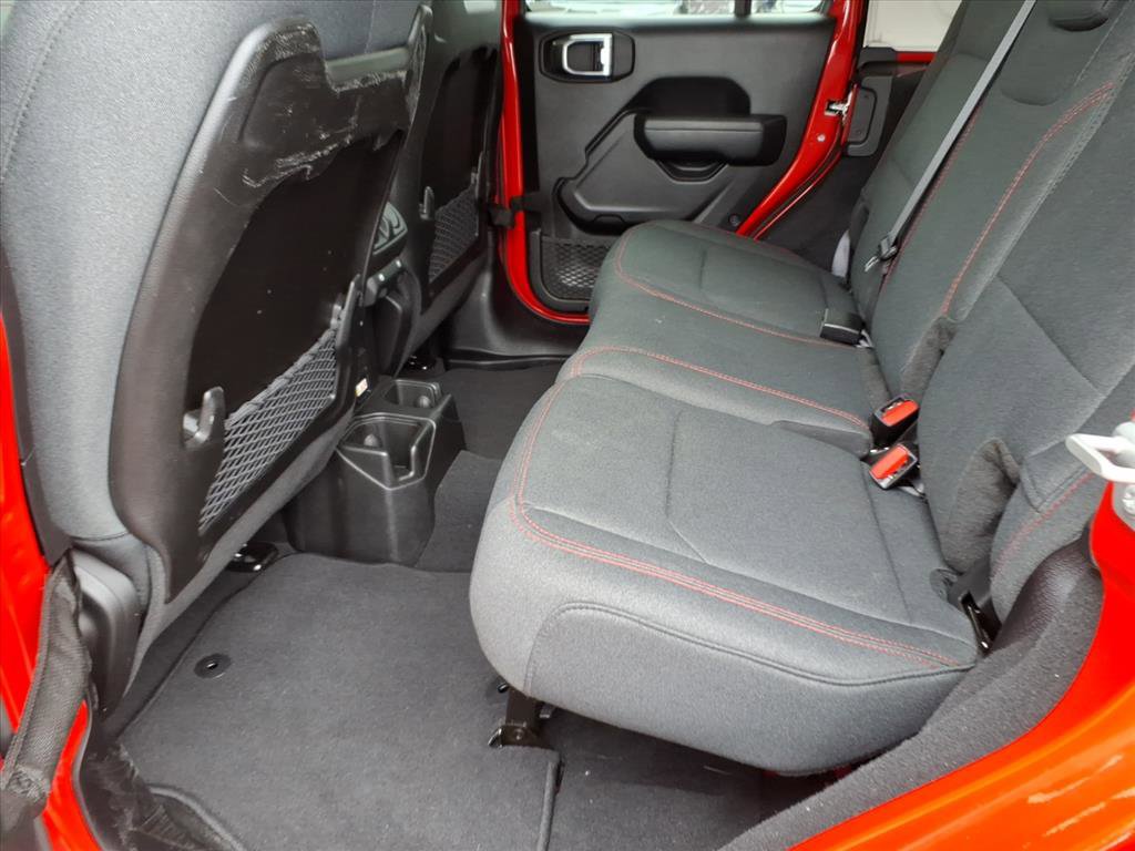 Used 2025 Jeep Wrangler Unlimited Rubicon image 5