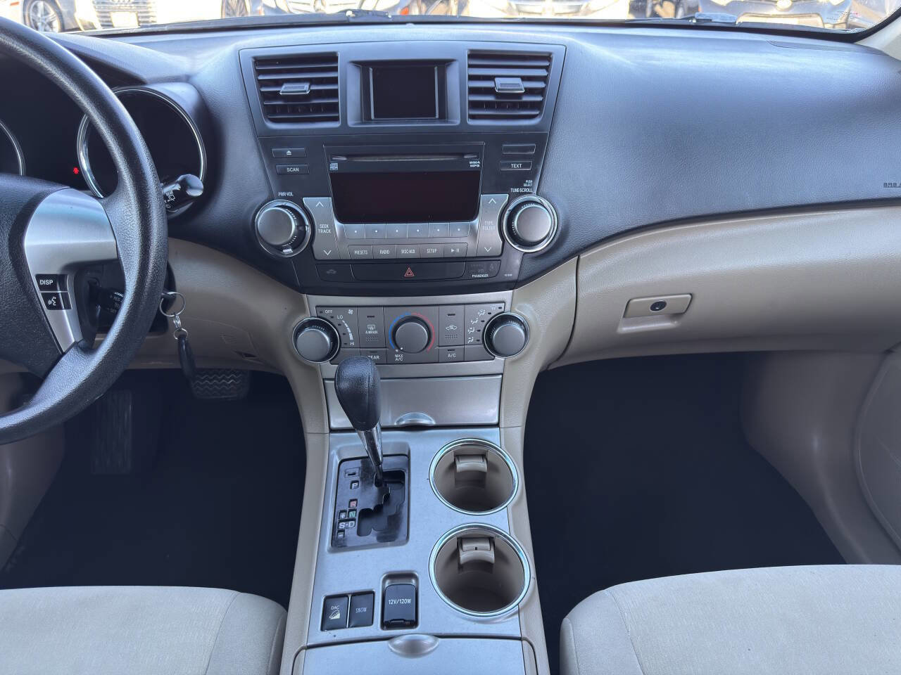 Used 2012 Toyota Highlander 4WD w/ Tech Pkg image 18