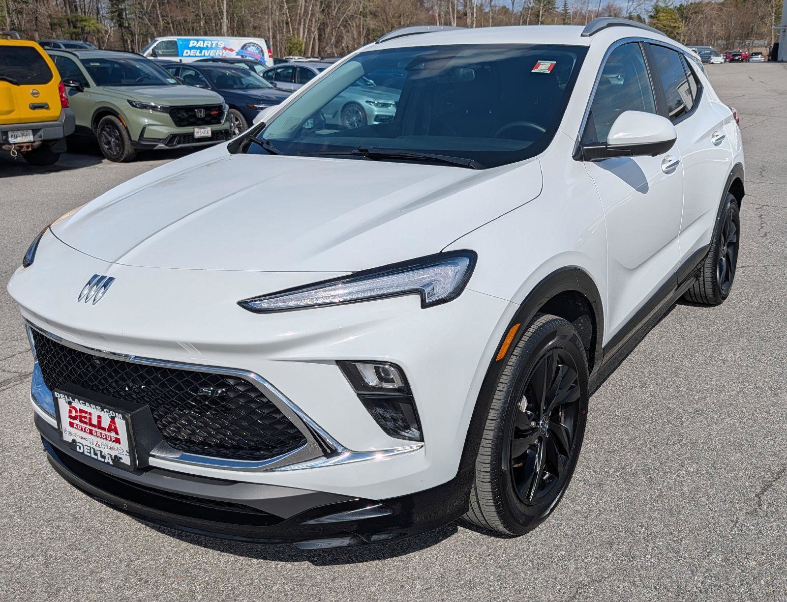 Certified 2024 Buick Encore GX Sport Touring w/ Advanced Technology Package AWD/4WD image 4