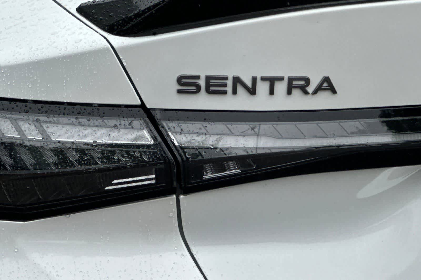 New 2026 Nissan Sentra SR FWD image 32