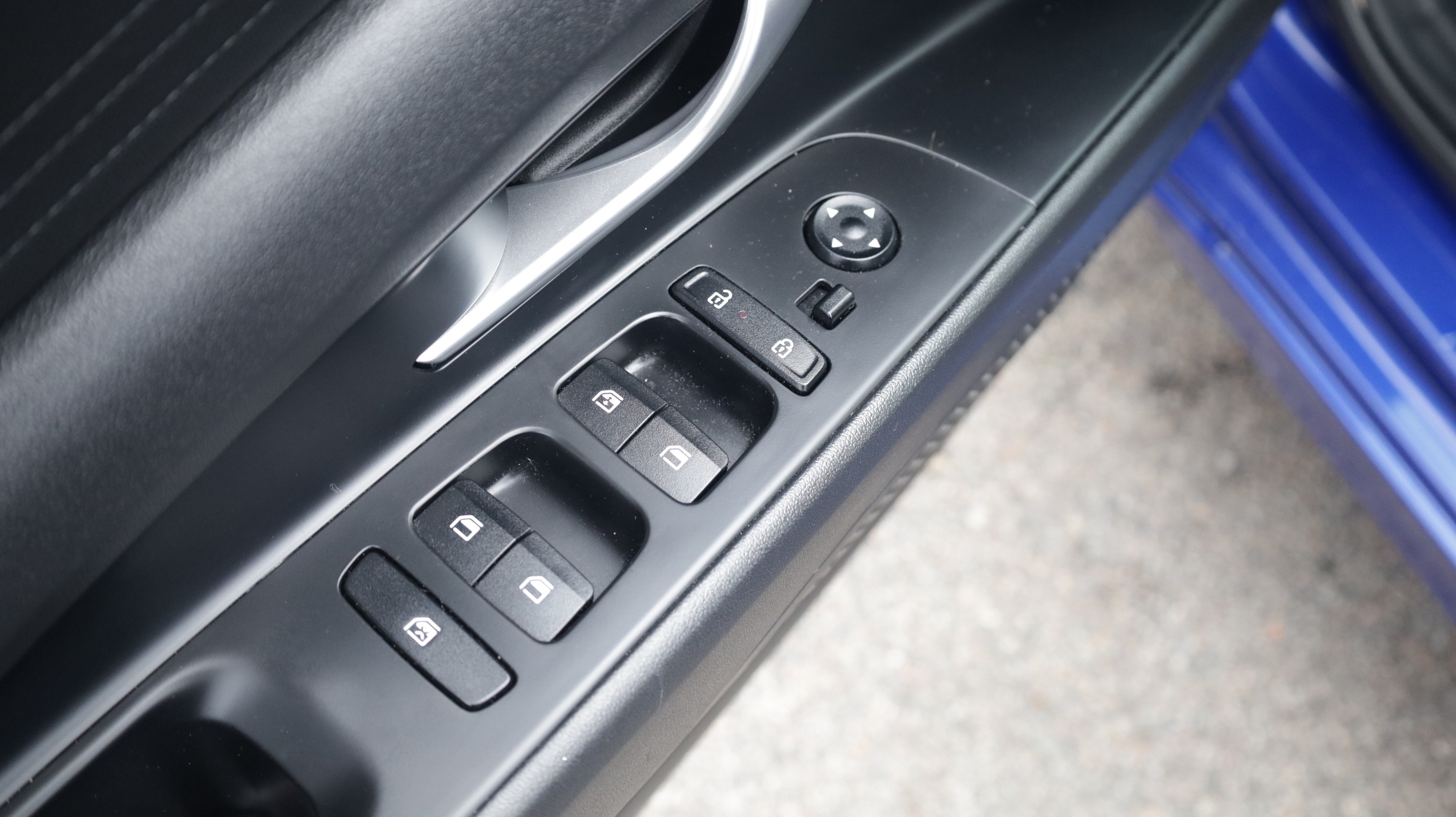 Used 2024 Hyundai Elantra SEL FWD image 18