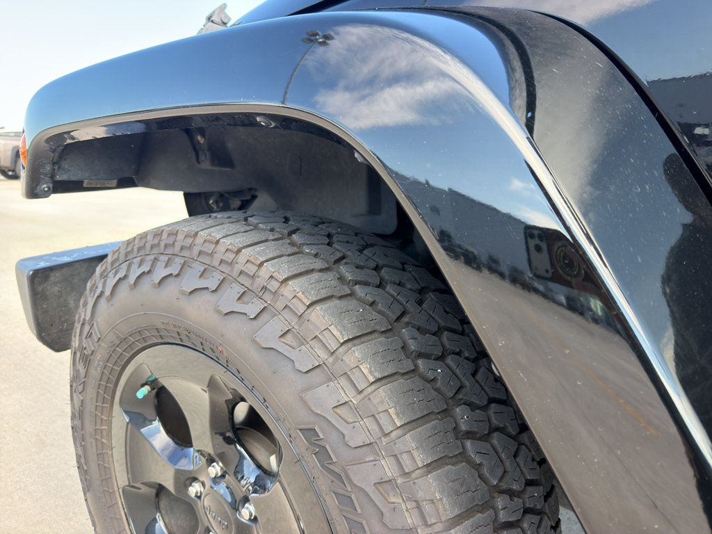 Used 2015 Jeep Wrangler Unlimited Sahara AWD/4WD image 9