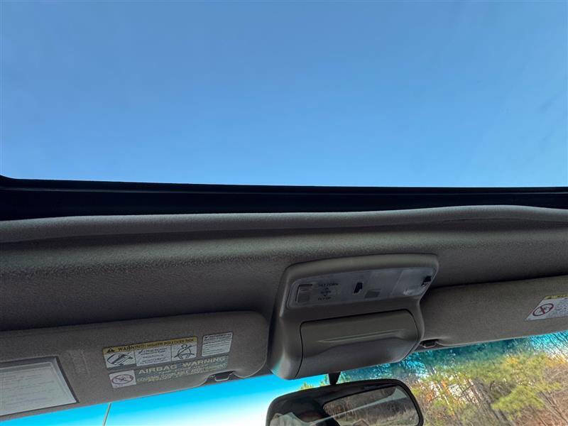 Used 2000 Toyota 4Runner Limited image 22