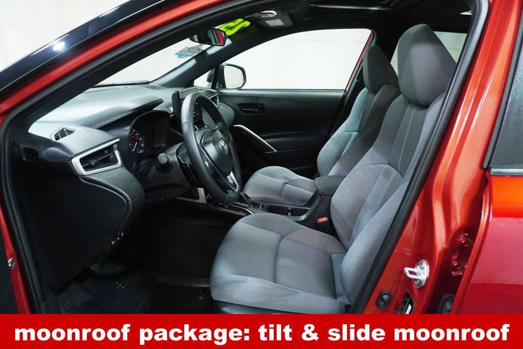 Used 2025 Toyota Corolla Cross AWD Hybrid w/ Moonroof Package image 10