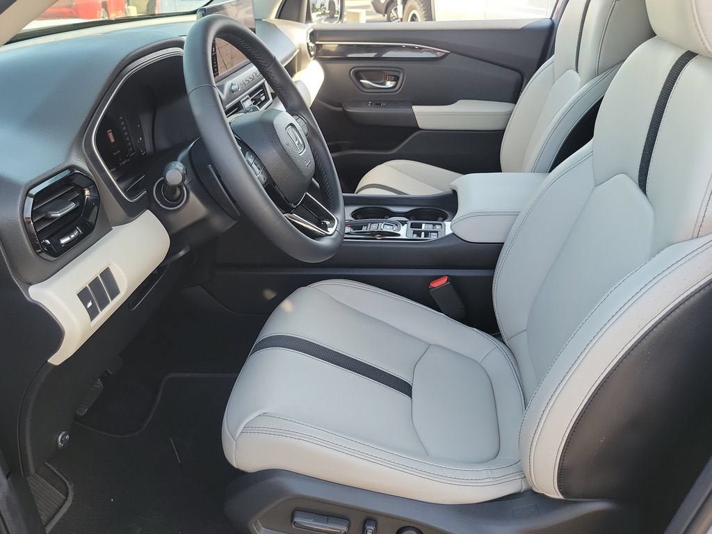 Used 2026 Honda Passport RTL image 16