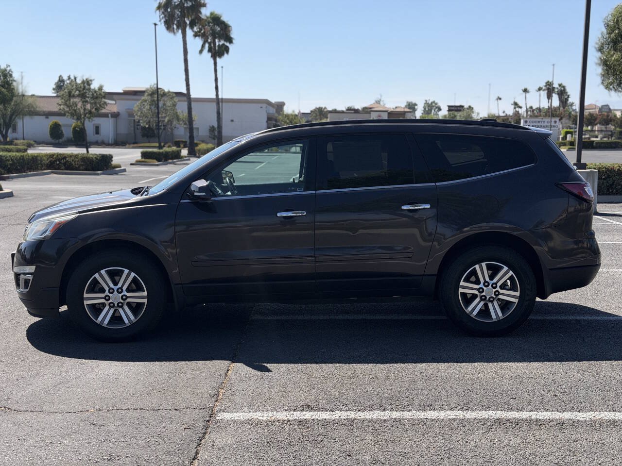 Used 2017 Chevrolet Traverse LT AWD/4WD image 6