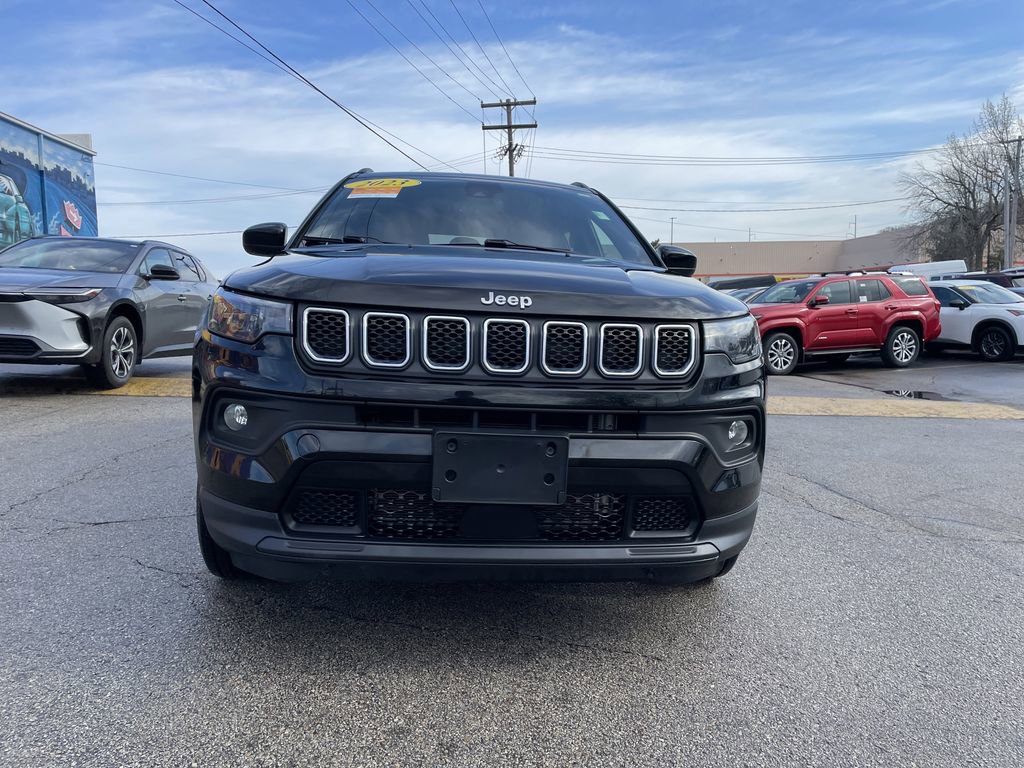 Used 2023 Jeep Compass Latitude image 5