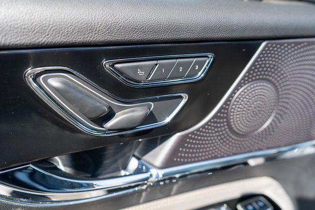 Used 2025 Lincoln Corsair Reserve w/ Jet Appearance Package image 20
