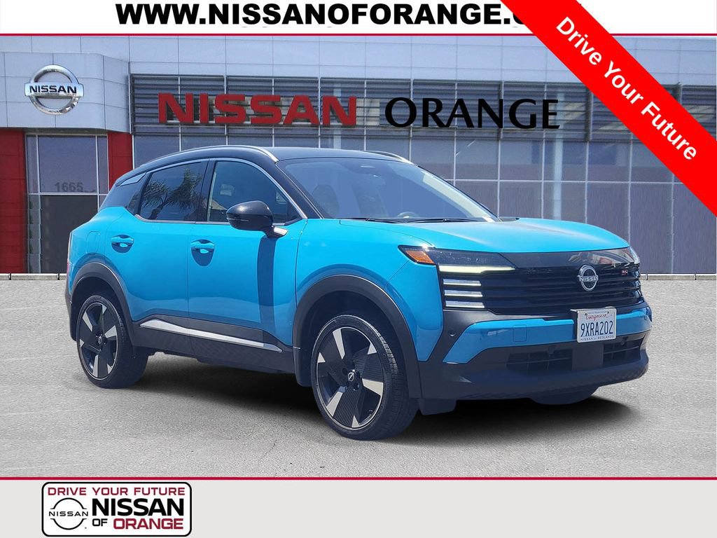 Used 2025 Nissan Kicks SR FWD image 1