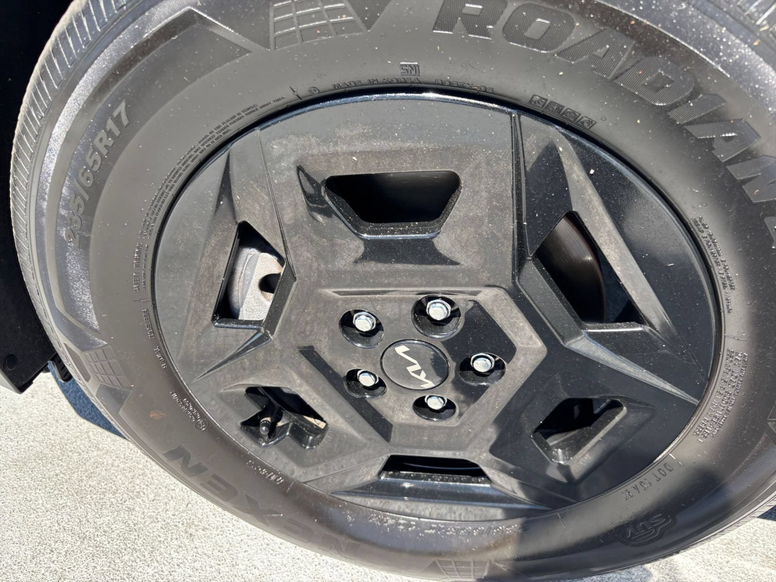 Used 2026 Kia Carnival FWD image 33