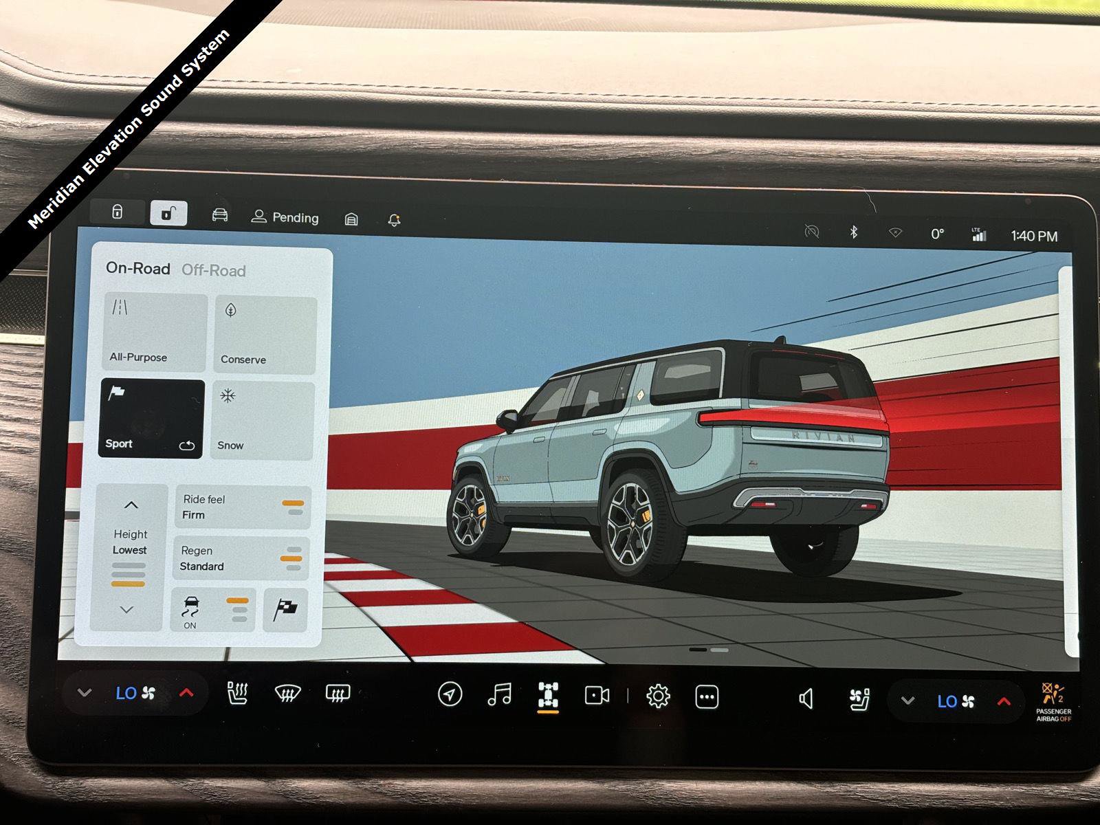 Used 2022 Rivian R1S Launch Edition AWD/4WD image 8