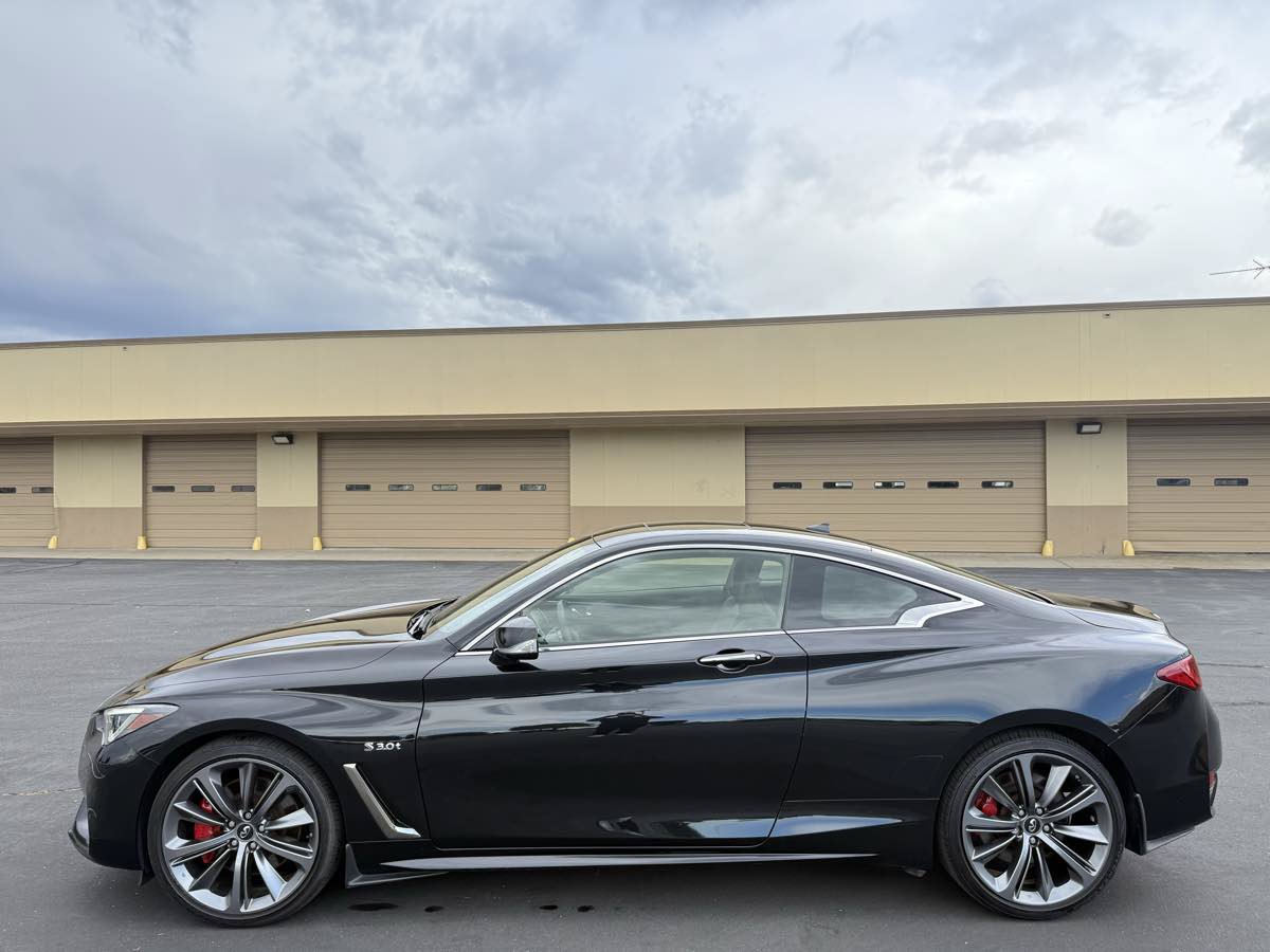 Used 2018 INFINITI Q60 Red Sport 400 w/ Sensory Package 3.0T Sport AWD/4WD image 4