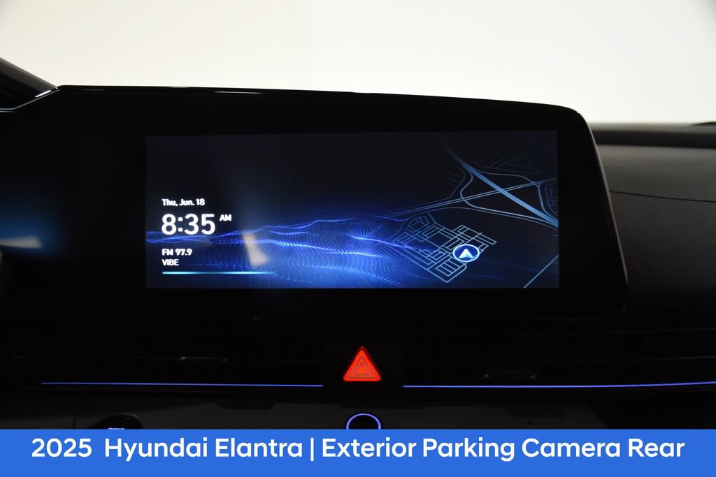 Used 2025 Hyundai Elantra Limited FWD image 18