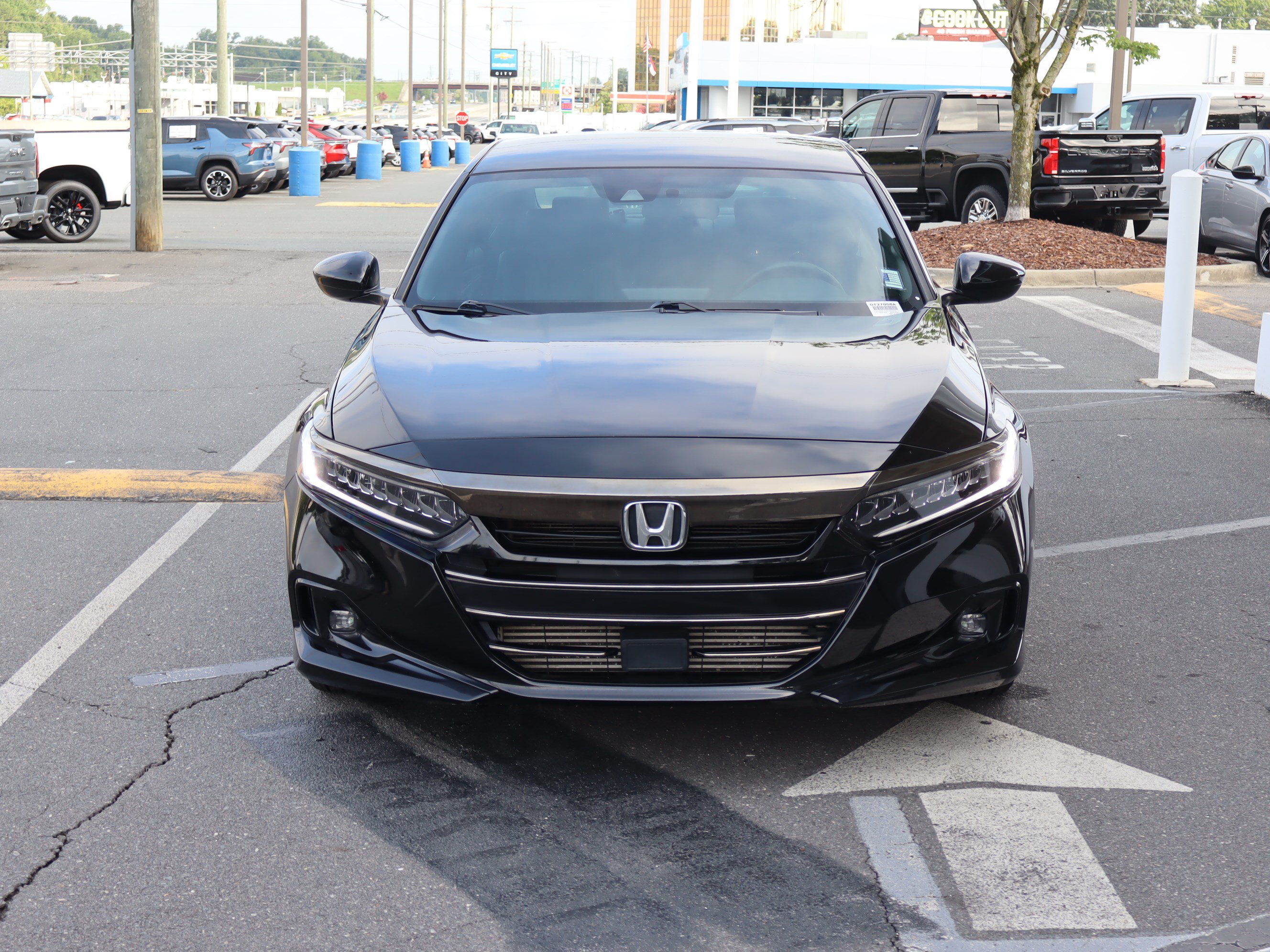 Used 2022 Honda Accord Sport image 3