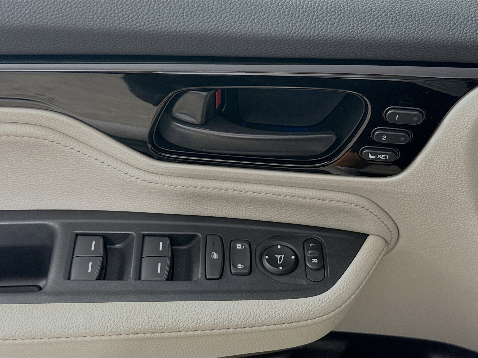 New 2026 Honda Odyssey Touring image 21