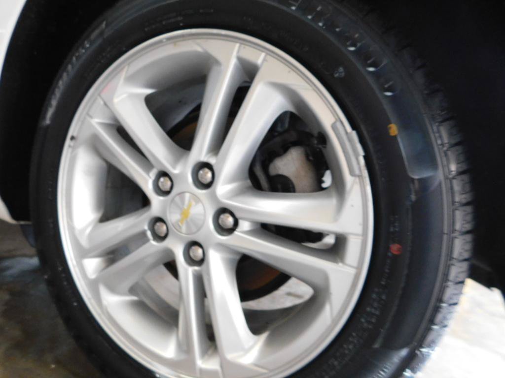 Used 2017 Chevrolet Cruze LT FWD image 19