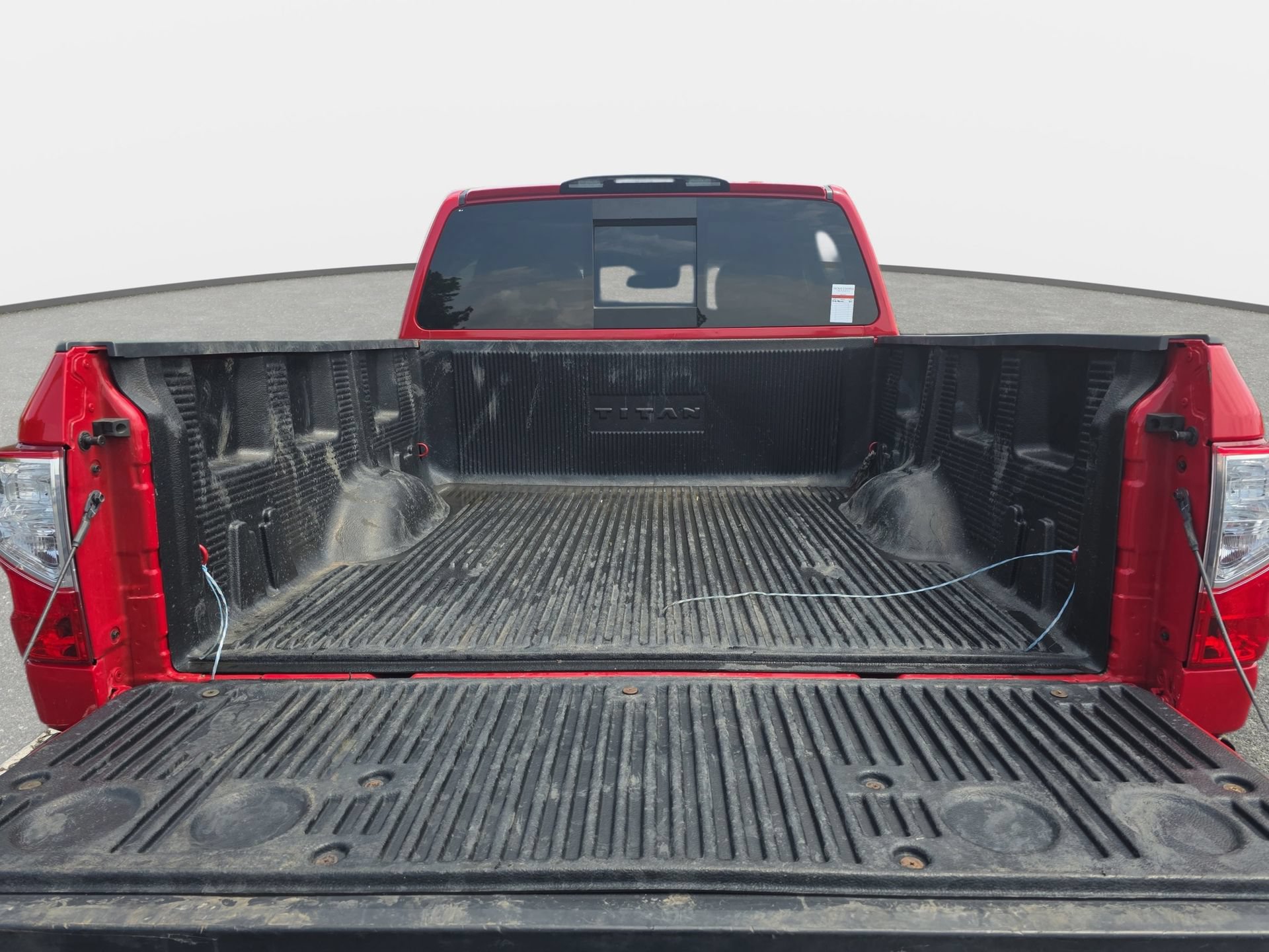 Used 2020 Nissan Titan SV w/ SV Convenience Package RWD image 12