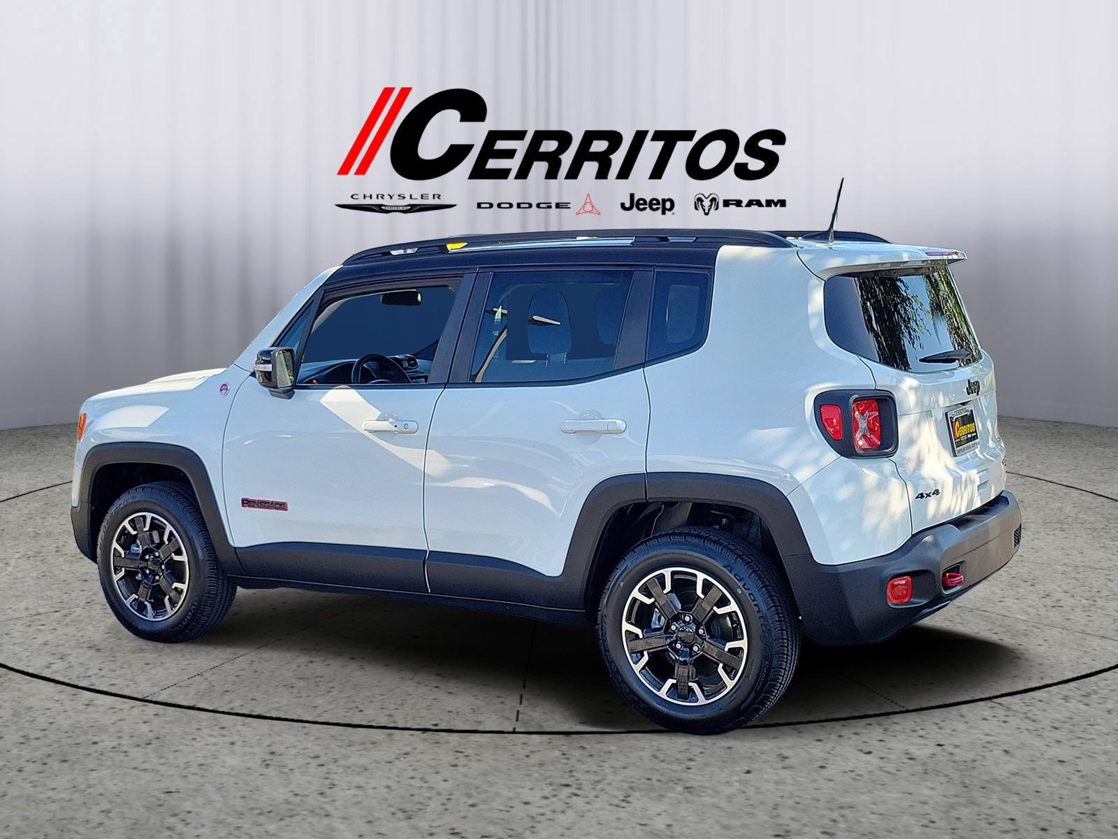 Certified 2023 Jeep Renegade Trailhawk AWD/4WD image 2