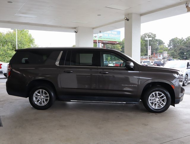 Used 2021 Chevrolet Suburban LT image 7