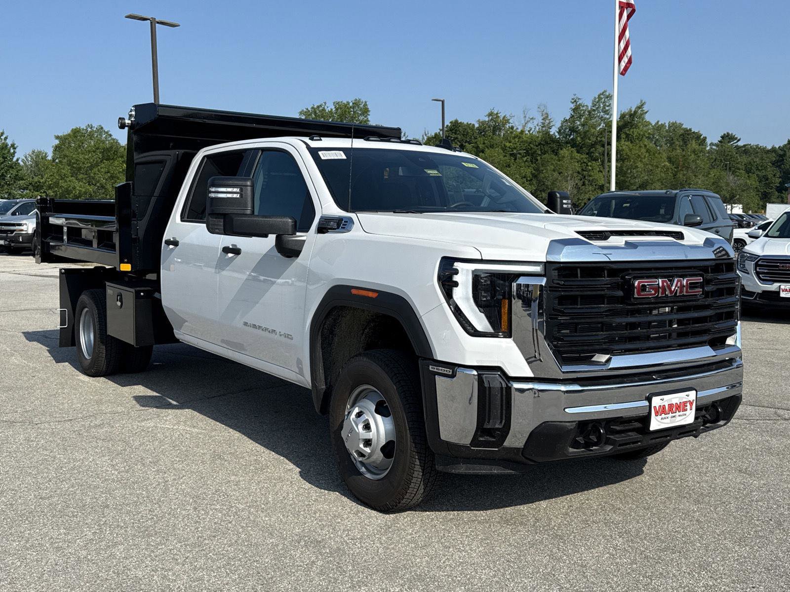 New 2025 GMC Sierra 3500 Pro w/ Convenience Package image 4
