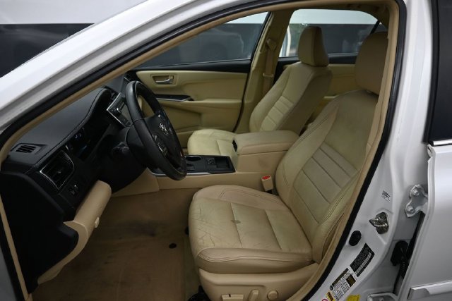 Used 2017 Toyota Camry XLE w/ Moonroof Package FWD image 17