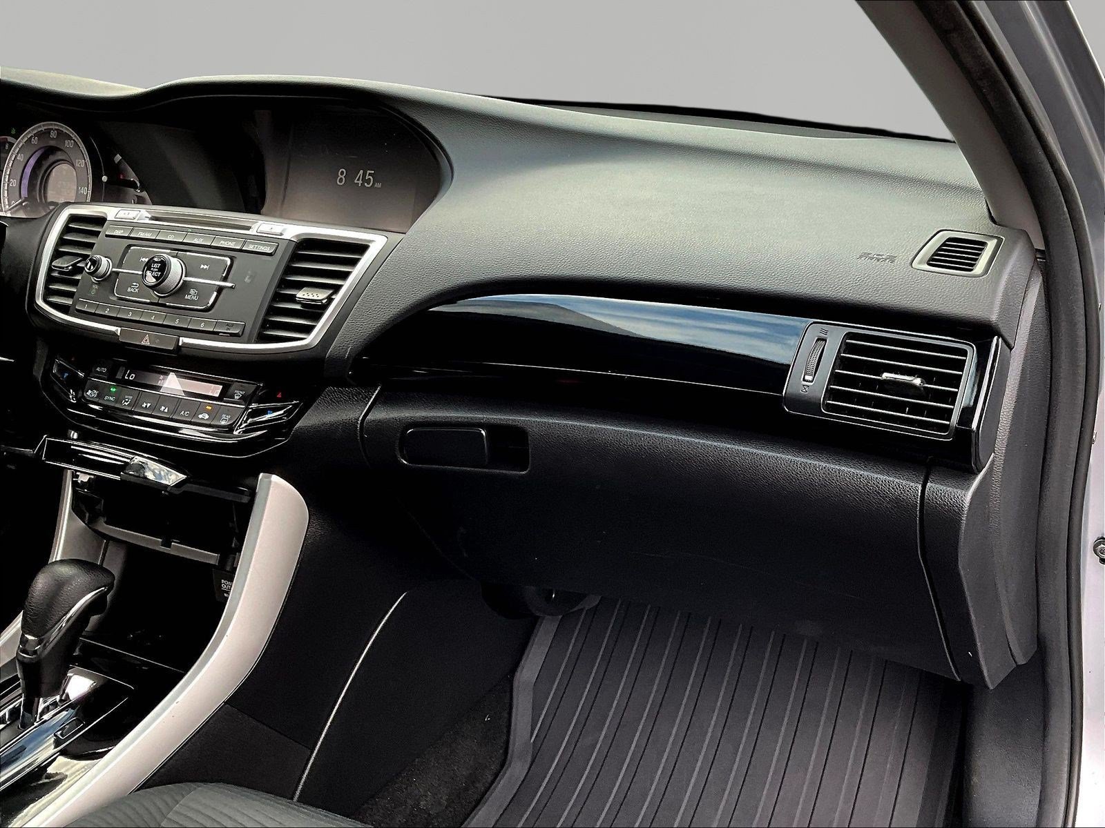 Used 2016 Honda Accord LX image 25