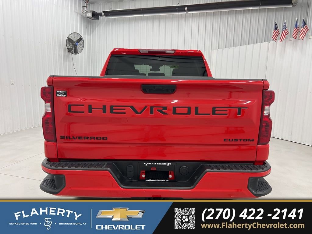 Used 2024 Chevrolet Silverado 1500 Custom w/ Turbomax Blackout Package image 4