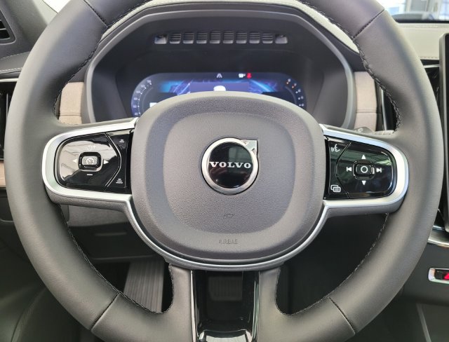New 2026 Volvo XC90 B6 Ultra w/ Protection Package AWD/4WD image 25