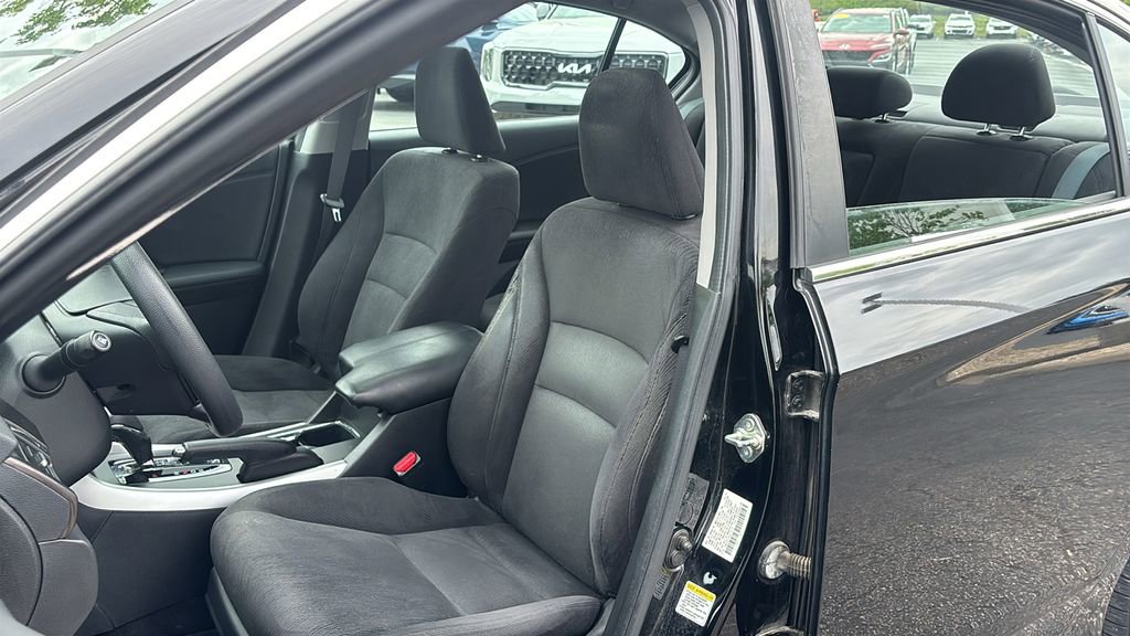 Used 2014 Honda Accord EX image 10
