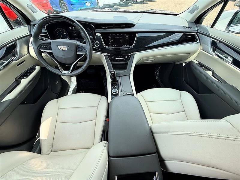 Used 2022 Cadillac XT6 Premium Luxury w/ Technology Package FWD image 34