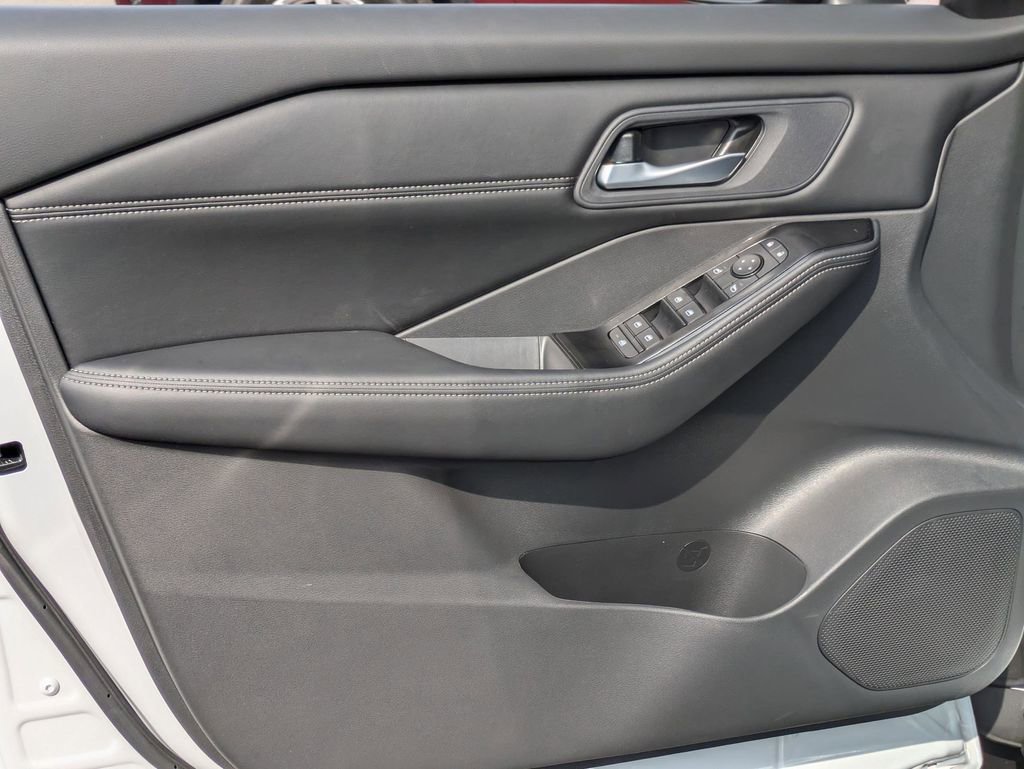 New 2026 Nissan Rogue SV w/ SV Premium Package image 7