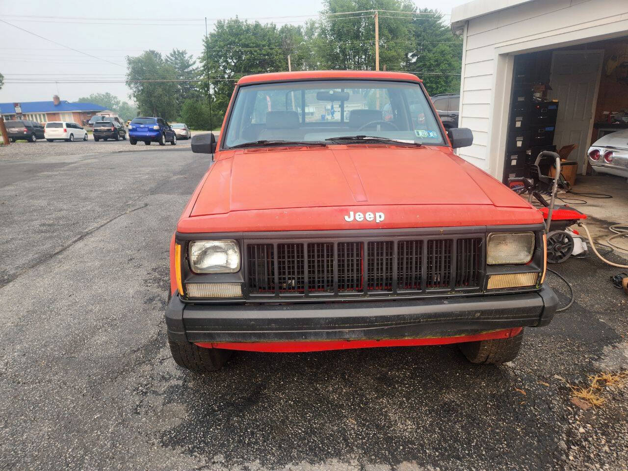 Used 1991 Jeep Comanche Pioneer AWD/4WD image 2