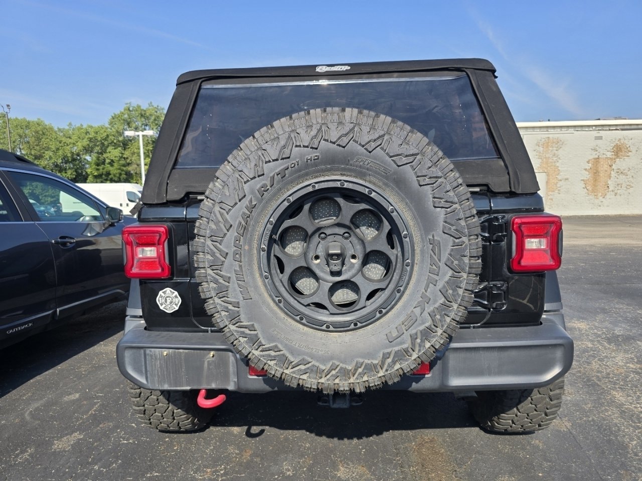 Used 2018 Jeep Wrangler Rubicon AWD/4WD image 6
