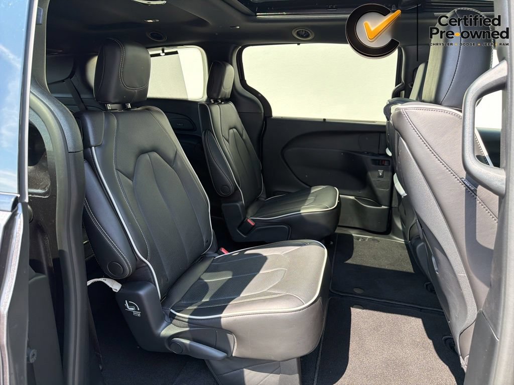 Certified 2023 Chrysler Pacifica Limited w/ Uconnect Theater Family Group AWD/4WD image 30