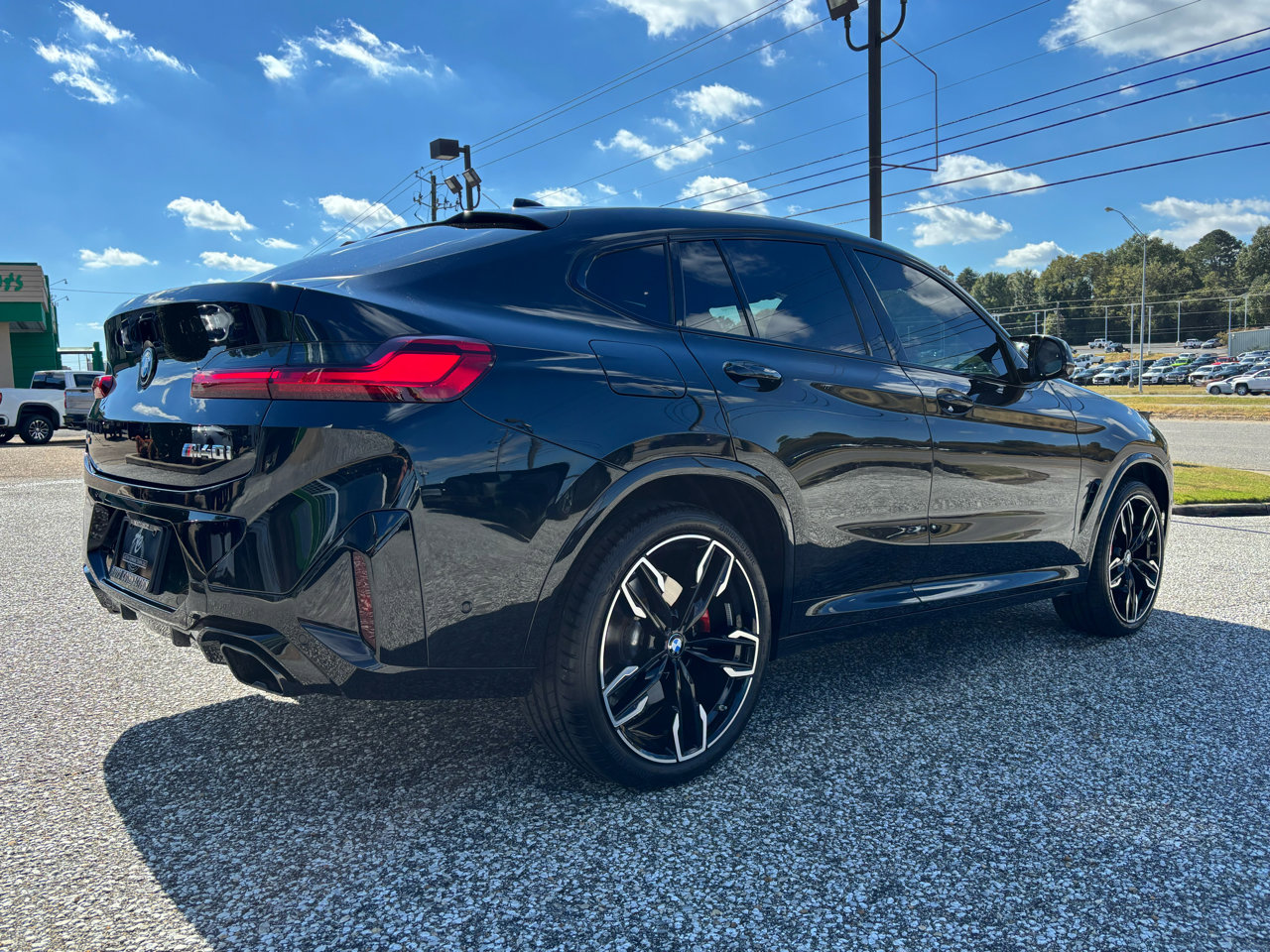Used 2025 BMW X4 M40i w/ Premium Package image 6