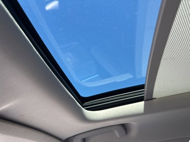 Used 2017 Volvo XC60 T5 Inscription w/ Advanced Package image 23