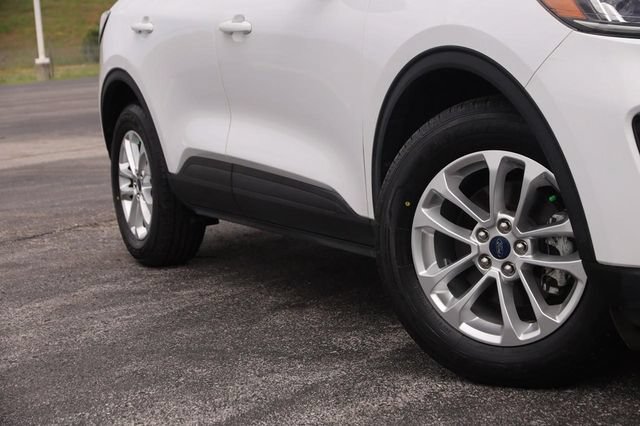 Used 2022 Ford Escape SE FWD image 3