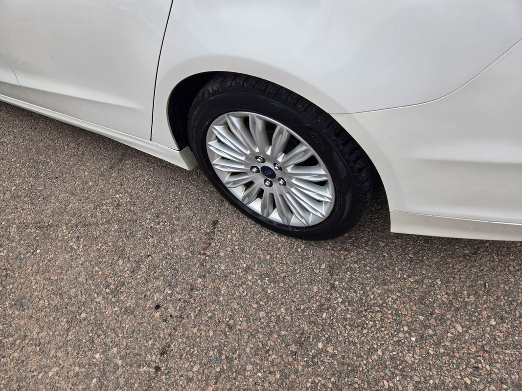 Used 2013 Ford Fusion Energi Titanium w/ Driver Assist Pkg image 6