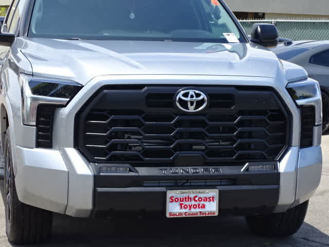 Used 2024 Toyota Tundra SR5 w/ TRD Sport Package AWD/4WD image 4