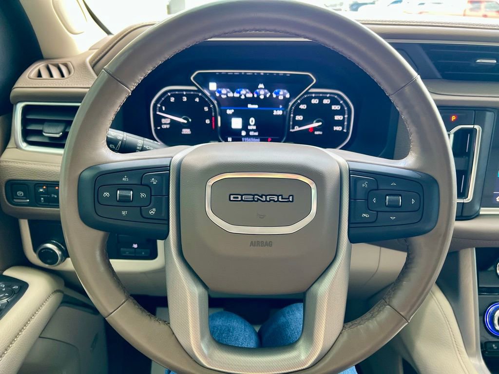 Used 2021 GMC Yukon Denali w/ Denali Ultimate Package image 17