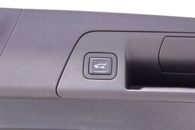 Used 2022 Buick Envision Avenir w/ Technology Package II image 22